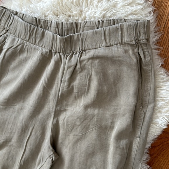 Beautiful Pants - Picture 3 of 6